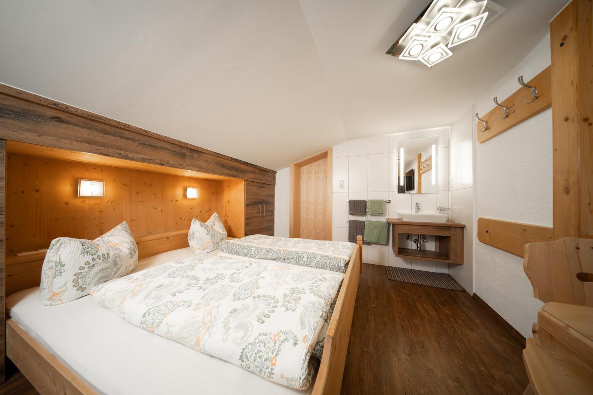 Haus Alexander Apartment Langenfeld Bagian luar foto