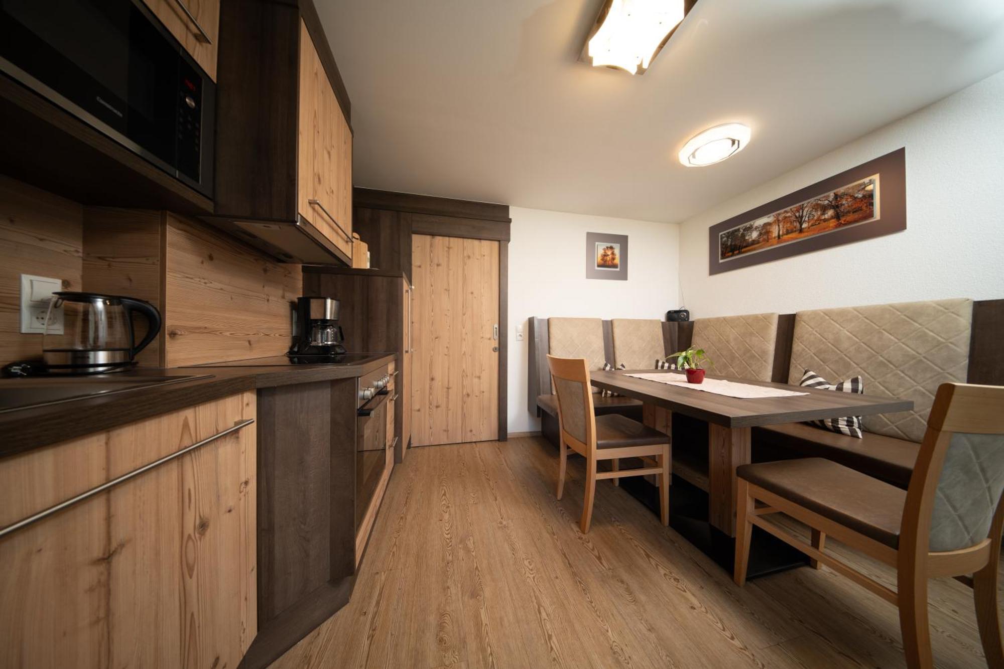 Haus Alexander Apartment Langenfeld Bagian luar foto