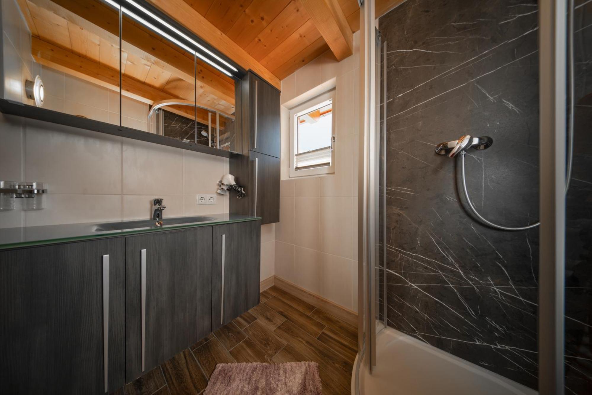 Haus Alexander Apartment Langenfeld Bagian luar foto